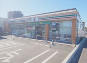 セブンイレブン　新田駅前西口店