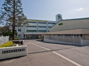 流山市立向小金小学校