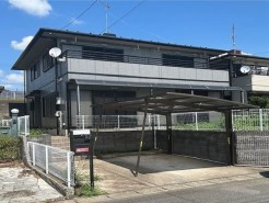 開放的な住宅街で庭スペースも確保。暮らしやすい環境が整っている立地です。
