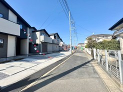 緑が豊富なエリアで周辺環境も充実し安心して暮らせる場所です。
