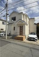 すっきりとしたデザインが心地よい調和を生み出し、日々の暮らしに安らぎを与えます
