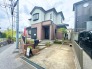 開放的な住宅街で庭スペースも確保。暮らしやすい環境が整っている立地です。
