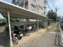 自転車を雨や日差しから守り、長く美しく保ちます。環境に配慮しつつ、便利で安全なサイクリングライフをサポートします。
