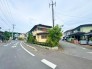 緑が豊富なエリアで周辺環境も充実し安心して暮らせる場所です。
