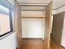 各居室にクローゼットを備え、すっきり片付く快適な住まい。毎日の暮らしを心地よくサポートします。
