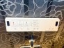 温水洗浄機能付きトイレが、日常に清潔さと快適さをプラス。家族全員がリフレッシュできる心地よい空間を提供します。
