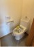 温水洗浄機能付きトイレが、日常に清潔さと快適さをプラス。家族全員がリフレッシュできる心地よい空間を提供します。
