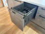 忙しい毎日を支えてくれるビルトイン食洗機。手間をかけずに洗浄でき、キッチン時間がぐっと快適になります。
