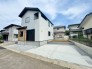 開放的な住宅街で庭スペースも確保。暮らしやすい環境が整っている立地です。
