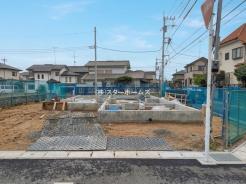 閑静な住宅街の一角にあり、落ち着いた環境で新しい暮らしを始めるための基盤が整っています