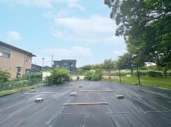 周囲に緑が多く、四季の移ろいを身近に感じられる落ち着いた立地。静かな環境で新しい暮らしを。
※掲載画像はAIで加工したイメージです。現況と異なる場合は現況を優先とします。