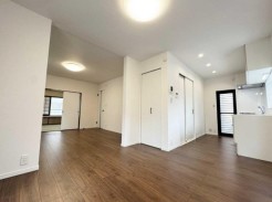 住まう方のライフスタイルに合わせて自由にレイアウトを楽しめる、開放的で柔軟な間取りです